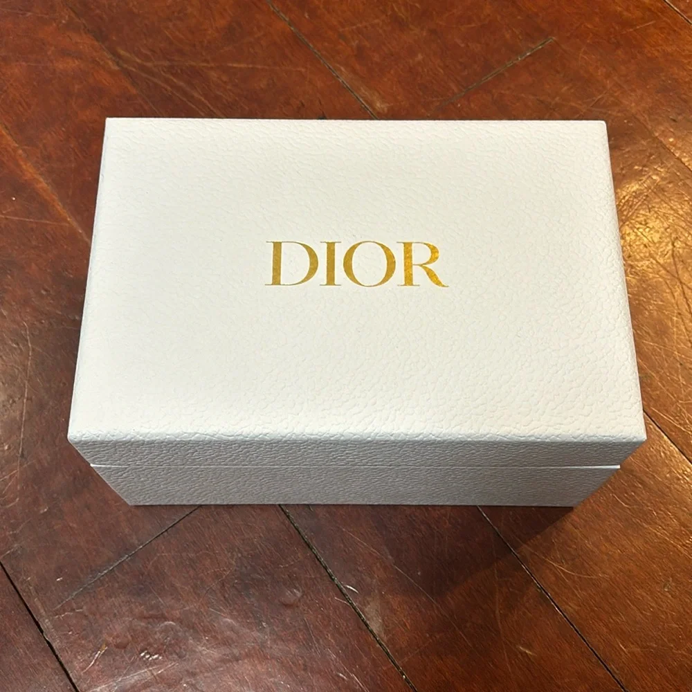 Dior box - Picture 1 of 7